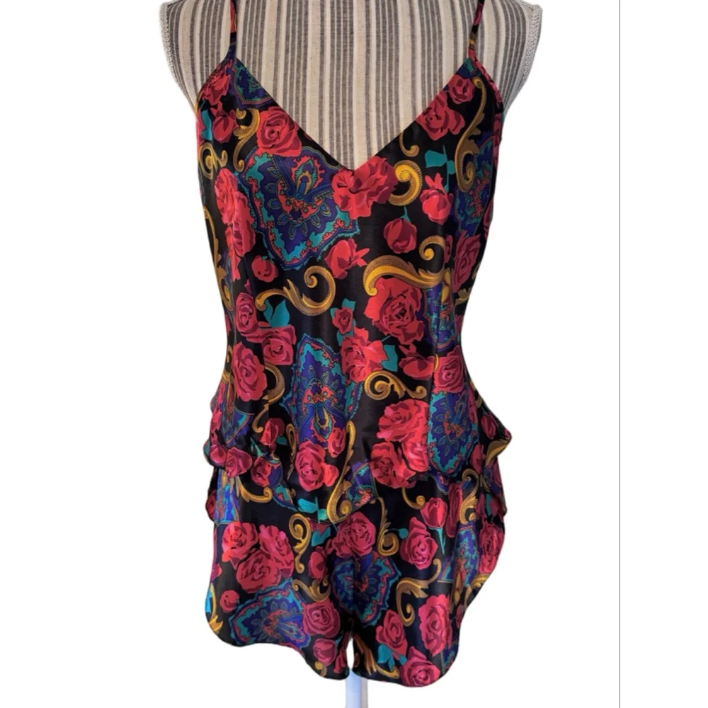 Lingerie Cacique matching camisole and short set in vibrant red floral design